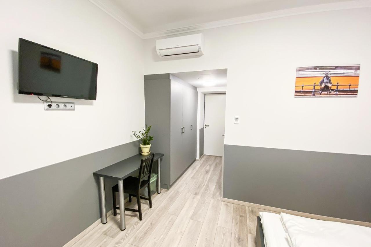 Dominik Panzio Bed & Breakfast Budapest Luaran gambar